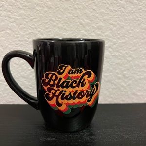 - Beautiful coffee and tea mugs 16oz